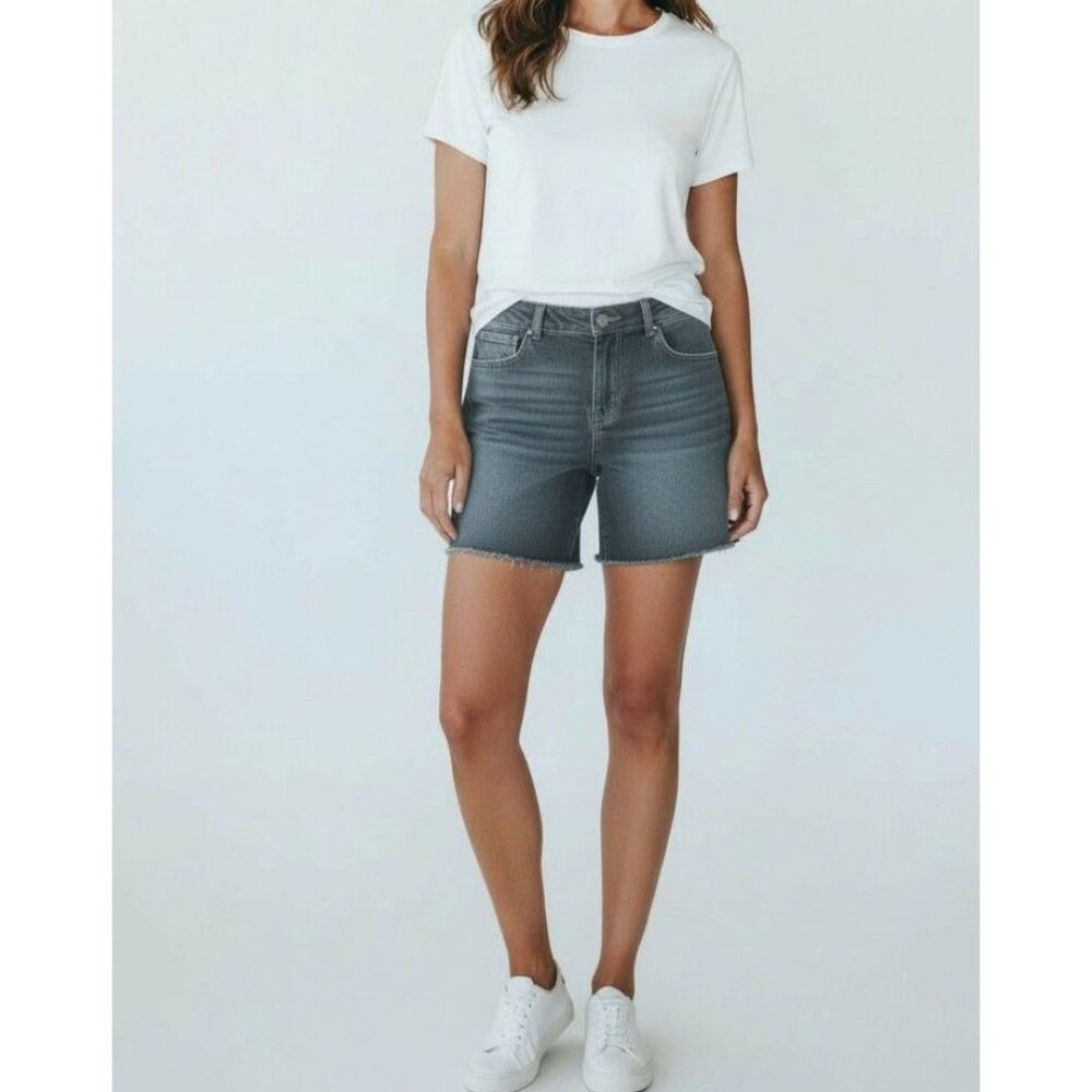 Lane Bryant Womens Size 14 Distressed Denim Jean Shorts Frayed Hem Medium Wash